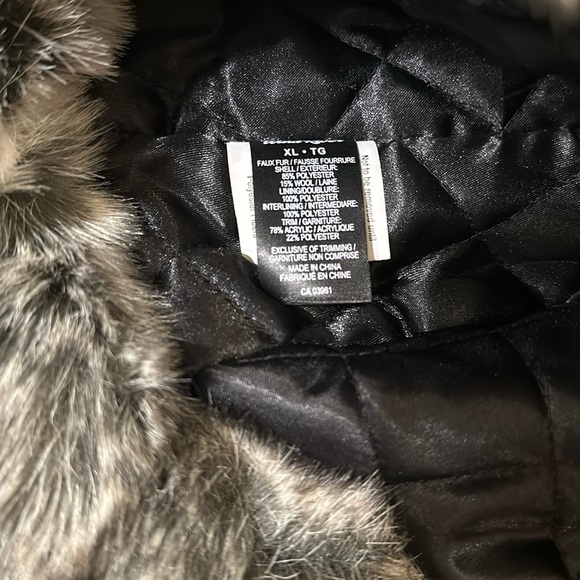 Nwot. Faux fur hat - Picture 4 of 9